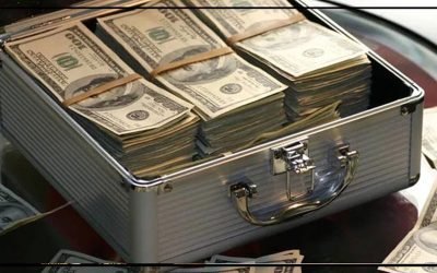 انٹر بینک مارکیٹ میں کاروبار کے آغاز پر ہی ڈالر مزید مہنگا ہو گیا