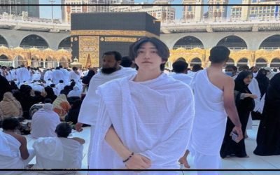 کوریا کے معروف بینڈ کے پوپ کے گلوکار داؤد کم نے عمرے کی سعادت حاصل کرلی