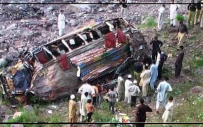 آزاد کشمیر،باغ میں مسافر بس گہری کھائی میں جاگری ، 6 افراد جاں بحق