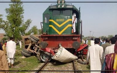 کمالیہ میںٹریکٹر ٹرالی ٹرین سے ٹکرا گئی،4افراد زخمی