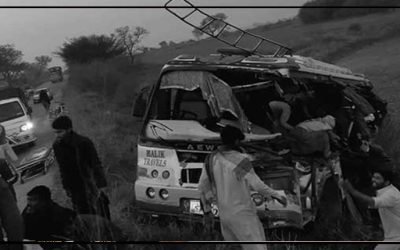 کیری ڈبہ اور ٹریلر میں تصادم ،ایک ہی خاندان کے 4افراد جاں بحق ،3زخمی