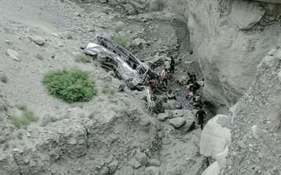 گلگت بلتستان سیاحوں کی بس کھائی میں گرگئی، 5 افراد جاں بحق، 12 زخمی