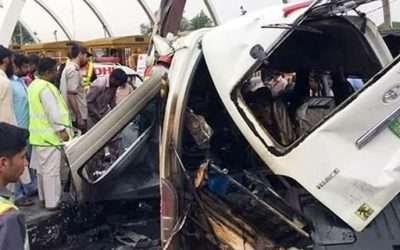 شدید بارش ،اسلام آباد موٹروے پر 4 بسیں، کار اور وین ٹکراگئی، 35 افراد زخمی