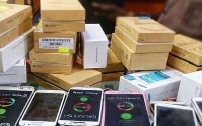 اسلام آباد ایئر پورٹ ، 2 مسافروں سے 6 کروڑ کے موبائل فون برآمد