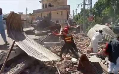 ہوٹل میں سلنڈر دھماکہ ،تین منزلہ عمارت گرگئی25افراد دب گئے،ریسکیو آپریشن جاری