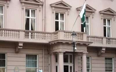 لندن؛ پی ٹی آئی کا حمایتی پاکستان ہائی کمیشن کو نقصان پہنچانے کا مجرم قرار