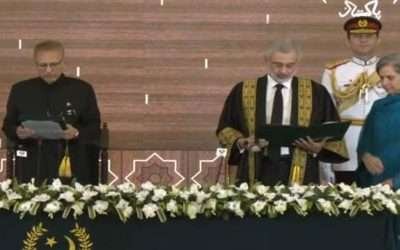 جسٹس قاضی فائز عیسیٰ نے چیف جسٹس آف پاکستان عہدے کا حلف اٹھا لیا
