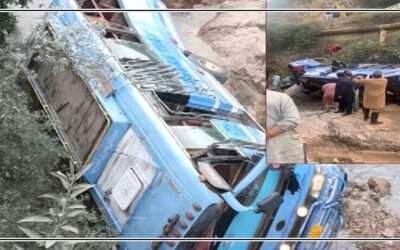 شاہدرہ،پکنک پرآئےاسکول کےبچوں کی بس کھائی میں گر گئی، بچی جاں بحق، 19 بچے زخمی