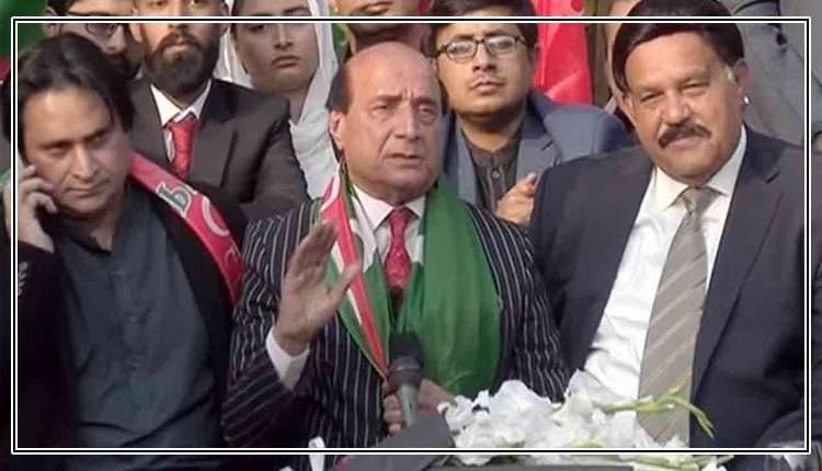 سابق گورنر پنجاب لطیف کھوسہ نے  پاکستان تحریک انصاف میں شمولیت کا اعلان