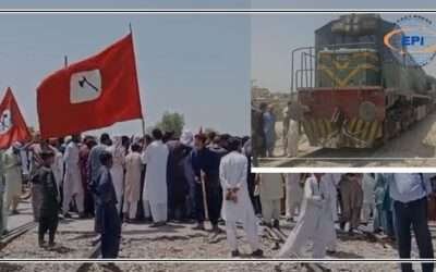 خیرپور :قوم پرست جماعتوں کاریلوے ٹریک پر دھرنا، ٹرینوں آمد و رفت معطل
