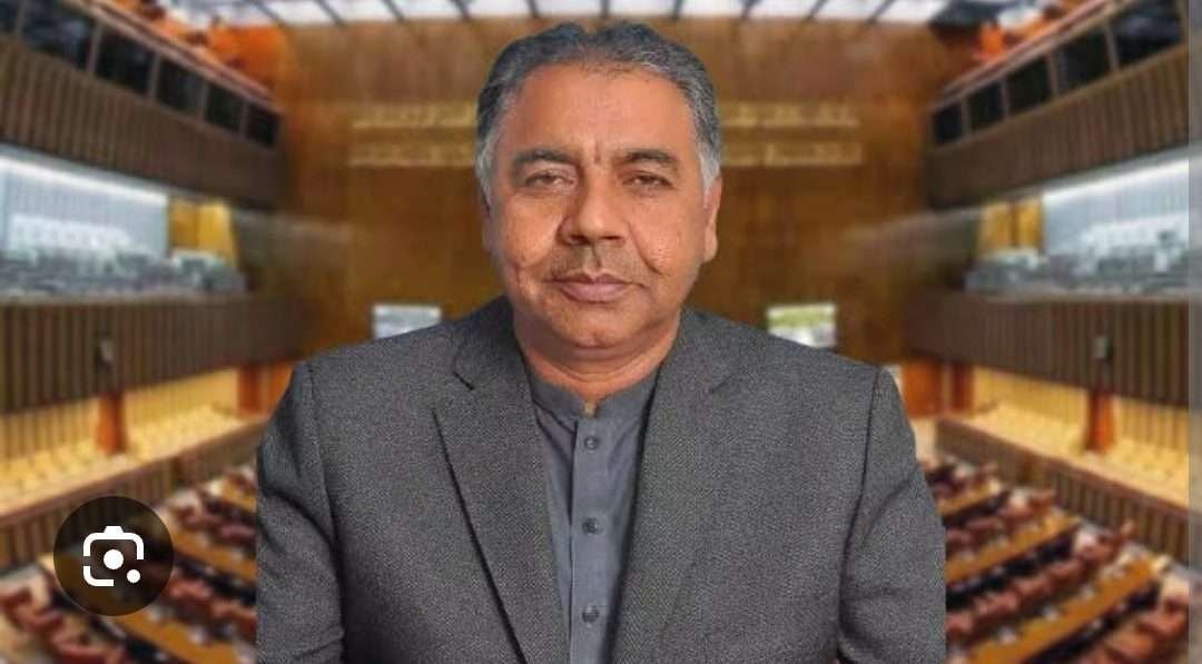 پی ٹی آئی سینیٹر سیف اللہ ابڑو کے خلاف ریفرنس بھجوا دیا گیا