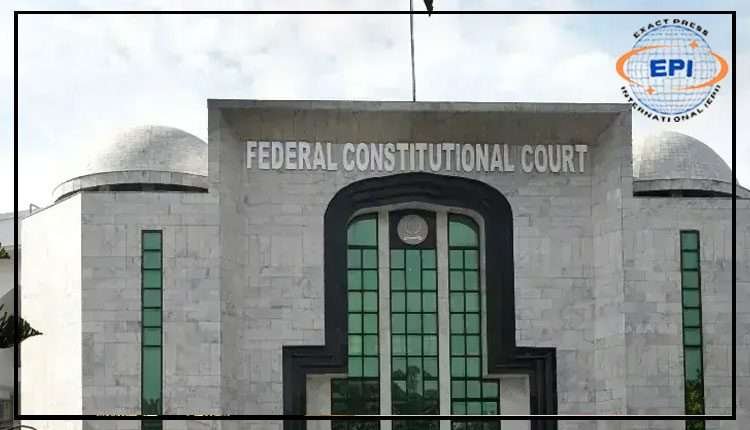 آئینی عدالت،گریڈ 17 میں بھرتیوں سے متعلق کیس میں سندھ ہائیکورٹ کا فیصلہ معطل